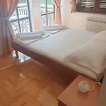 Nada * Τρογκίρ